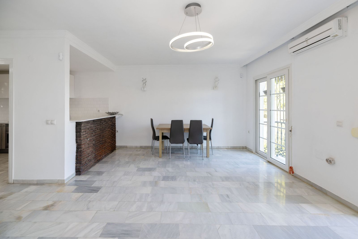 2085563c0a7ab4cd339d7caa8b6678a7 - 7