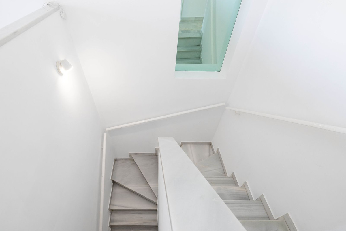 2085563c0a7ab4cd339d7caa8b6678a7 - 8