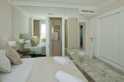 209cfe39de5e9e3cbfc9327679185260 - 12