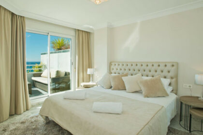 209cfe39de5e9e3cbfc9327679185260 - 9