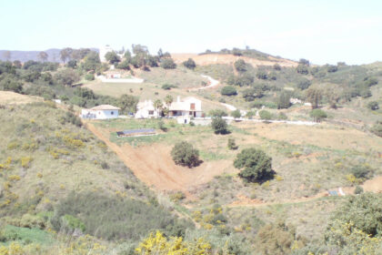 20e8e56d3e7cdca0b03adbdb5a76a67a - 9