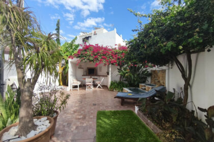 210b2ebfd141e02b42b1c3211d09ae0d - 1