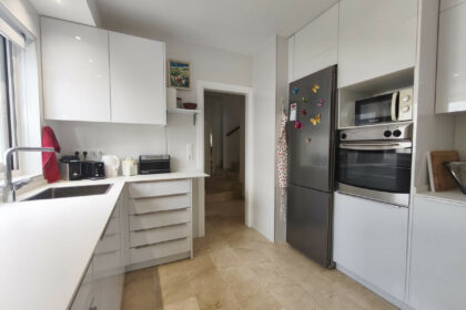 210b2ebfd141e02b42b1c3211d09ae0d - 10