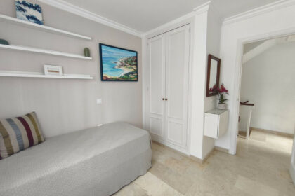 210b2ebfd141e02b42b1c3211d09ae0d - 23