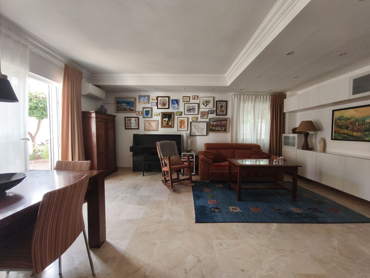 210b2ebfd141e02b42b1c3211d09ae0d - 5