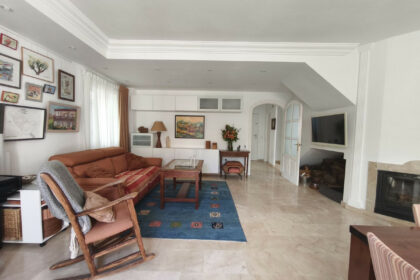 210b2ebfd141e02b42b1c3211d09ae0d - 7