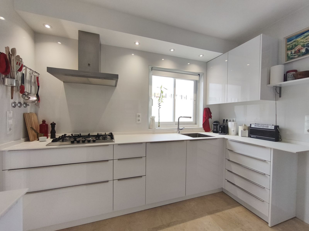 210b2ebfd141e02b42b1c3211d09ae0d - 8