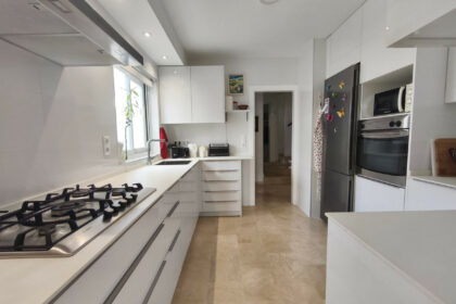 210b2ebfd141e02b42b1c3211d09ae0d - 9