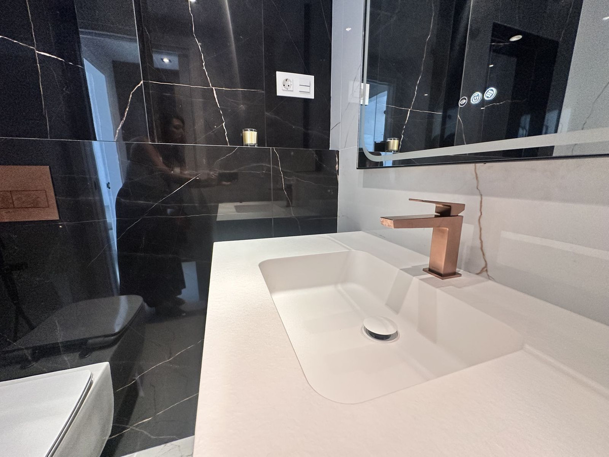 216a819e2df9931bd2f7f3412331d9d2 - 21