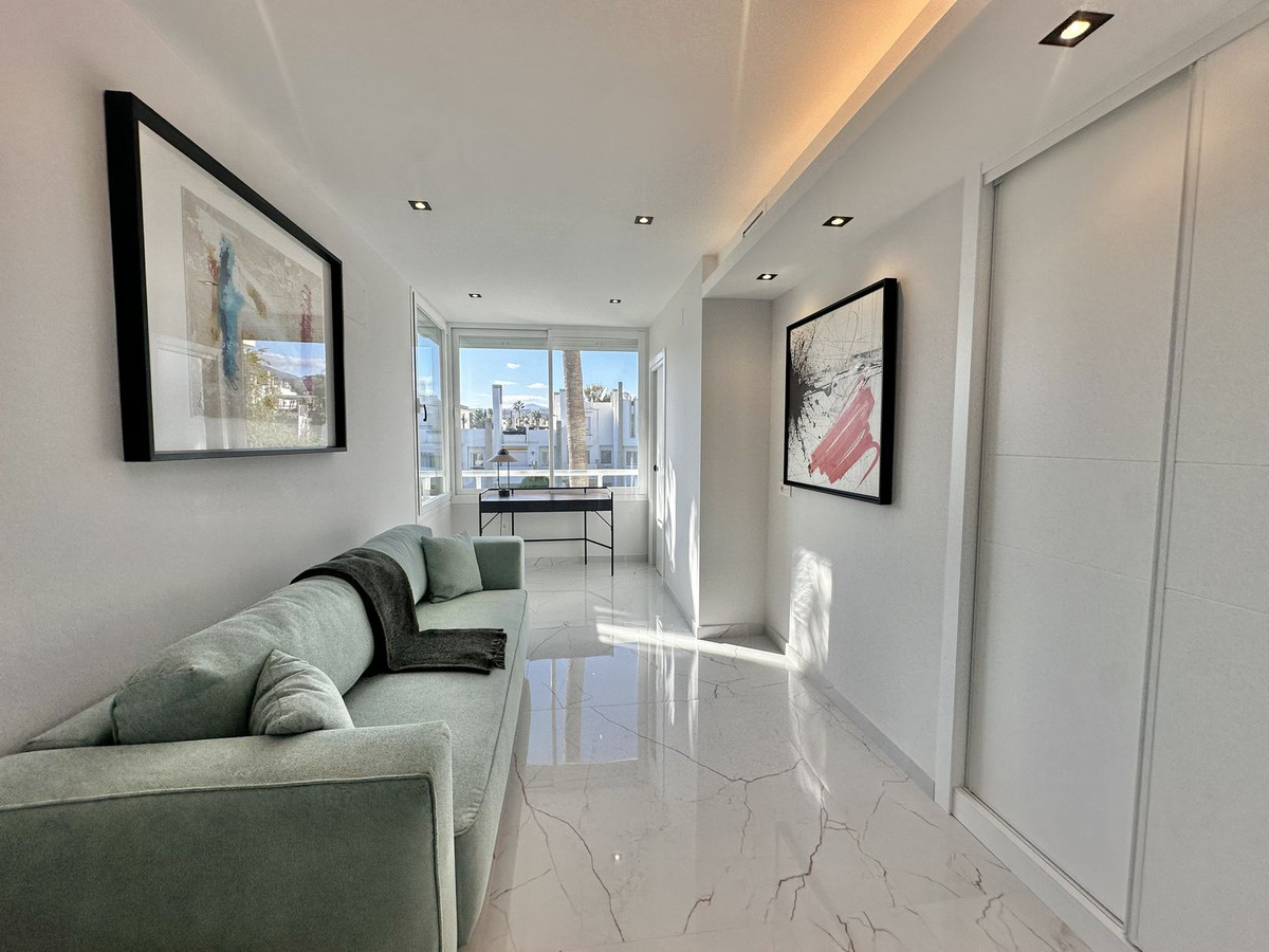 216a819e2df9931bd2f7f3412331d9d2 - 23