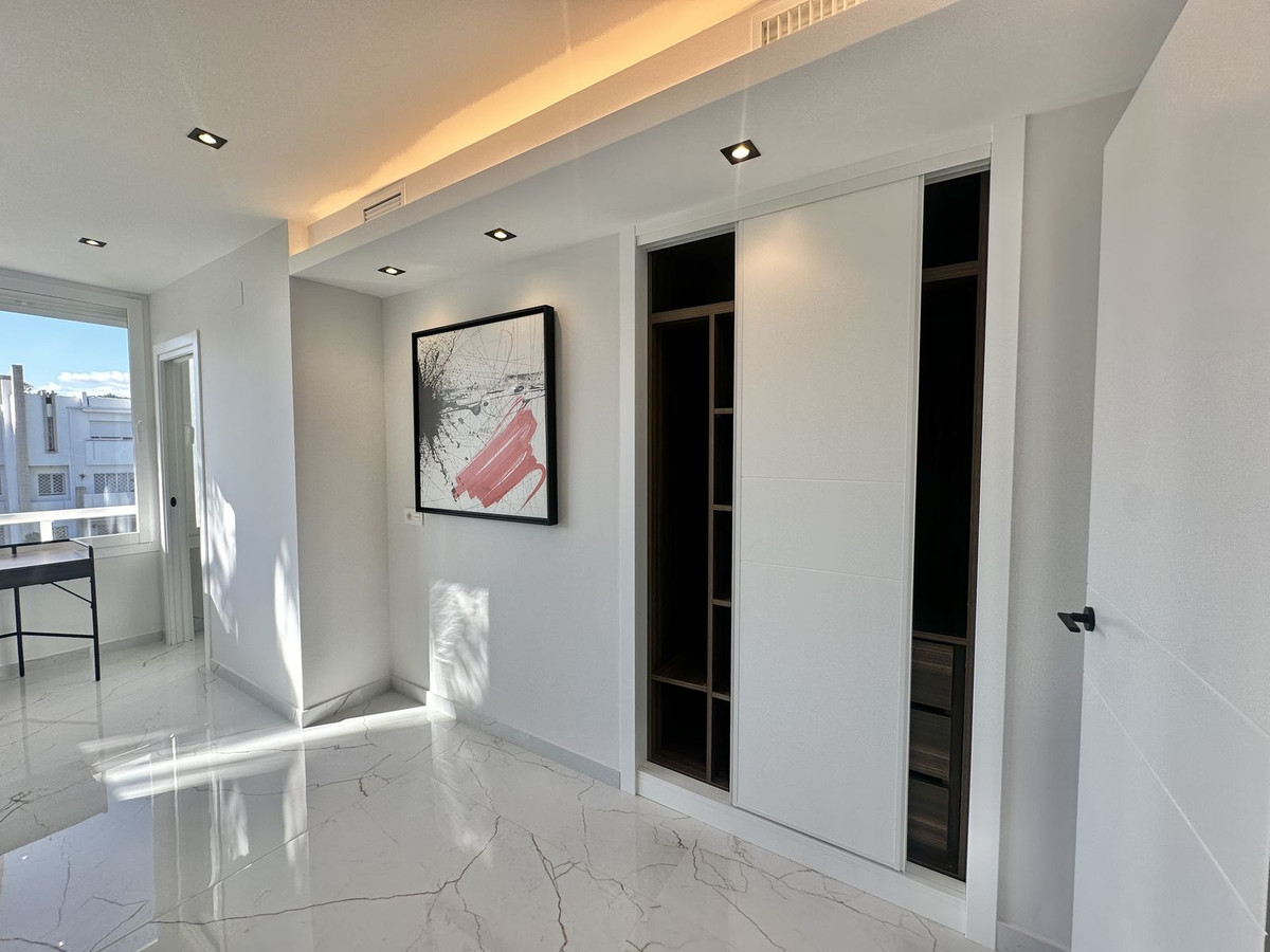 216a819e2df9931bd2f7f3412331d9d2 - 25