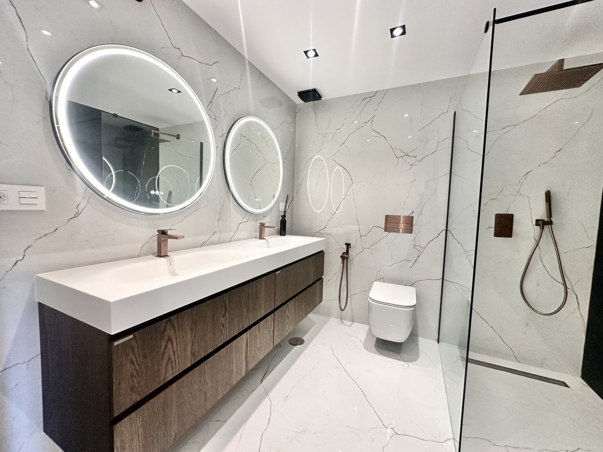 216a819e2df9931bd2f7f3412331d9d2 - 40