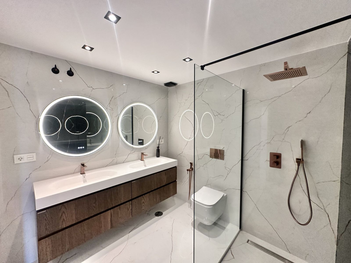 216a819e2df9931bd2f7f3412331d9d2 - 43