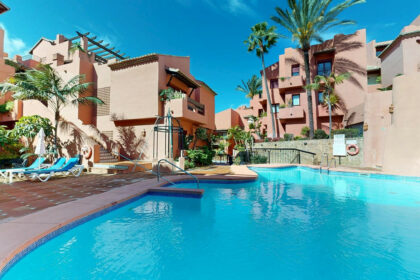 224fa3995910cc6e8f6017f30e27b25c - 25