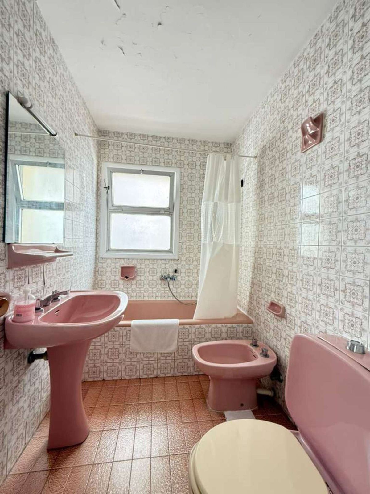 234a90b879f83078efbf2e69786dc32a - 13