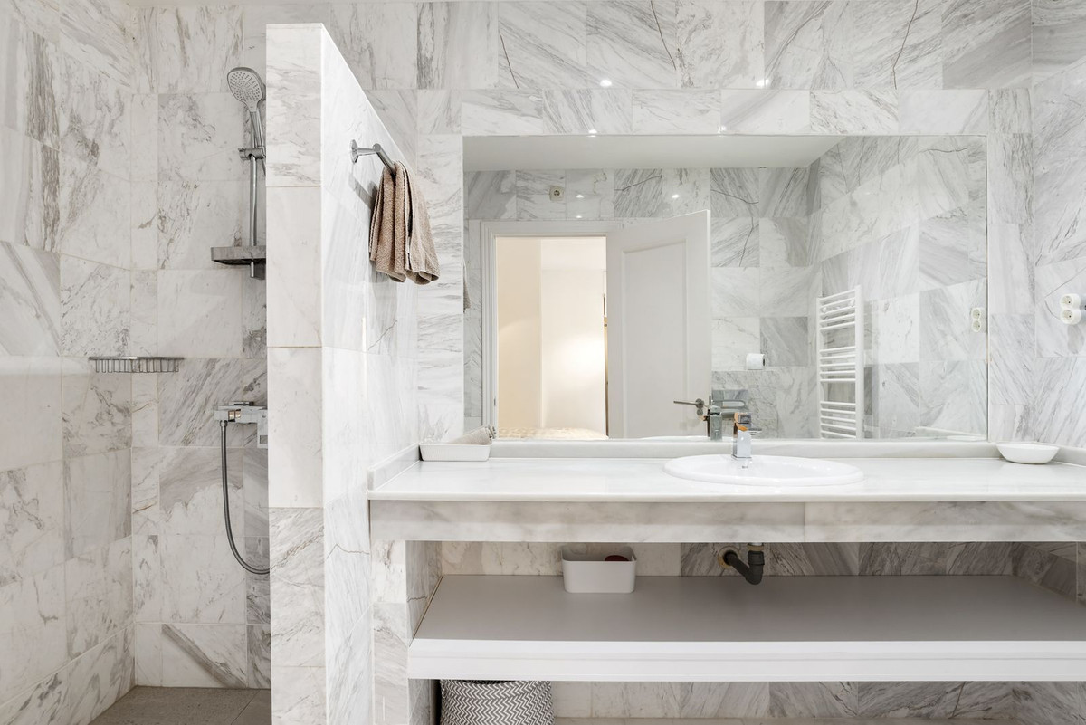 23654d91753d5489b1e953d415d1cb62 - 23