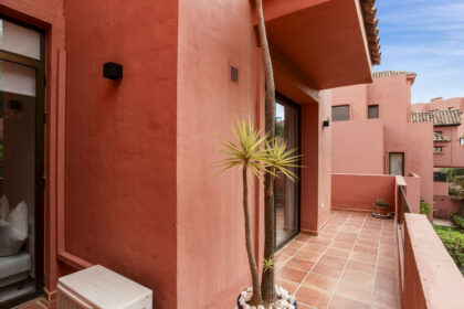 23654d91753d5489b1e953d415d1cb62 - 25