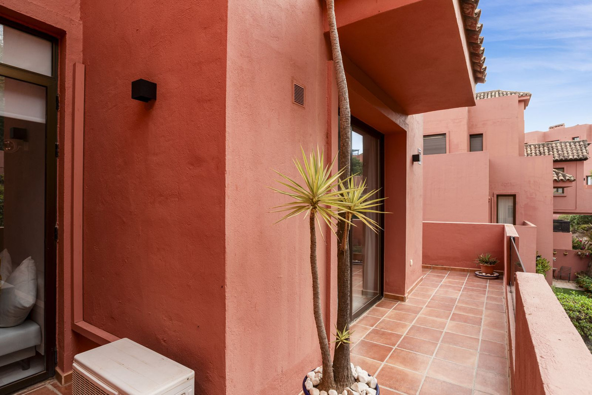 23654d91753d5489b1e953d415d1cb62 - 25