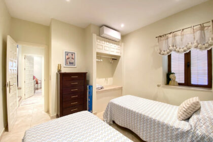 2379f8674deff8e9a27d78475151803d - 28