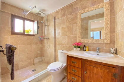 2379f8674deff8e9a27d78475151803d - 33