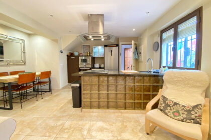 2379f8674deff8e9a27d78475151803d - 44