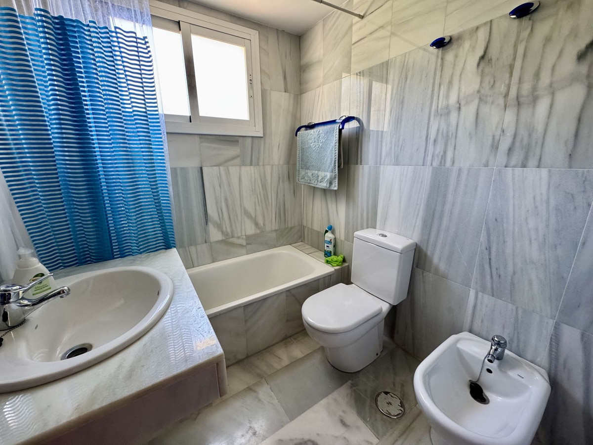 23b919eb028fd78418a6bbccfd41c57a - 12