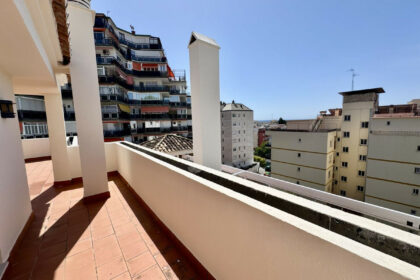 23b919eb028fd78418a6bbccfd41c57a - 20