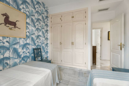 23cc172b20255f379fc1600d3e58523f - 12