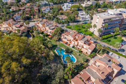 23cc172b20255f379fc1600d3e58523f - 22