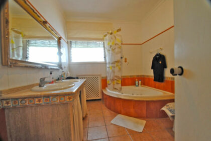 24f18dab6fd1fbf78a7958d7c2980048 - 15