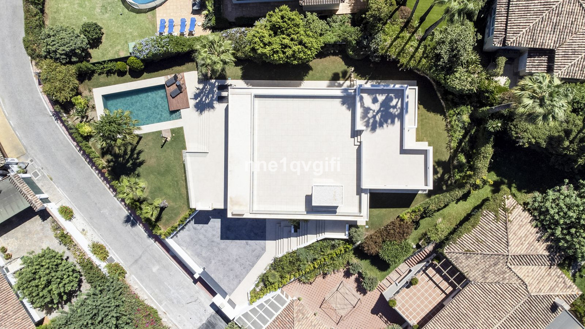 251eeb6e3675fa9dc5552fc7f30e6cf3 - 35