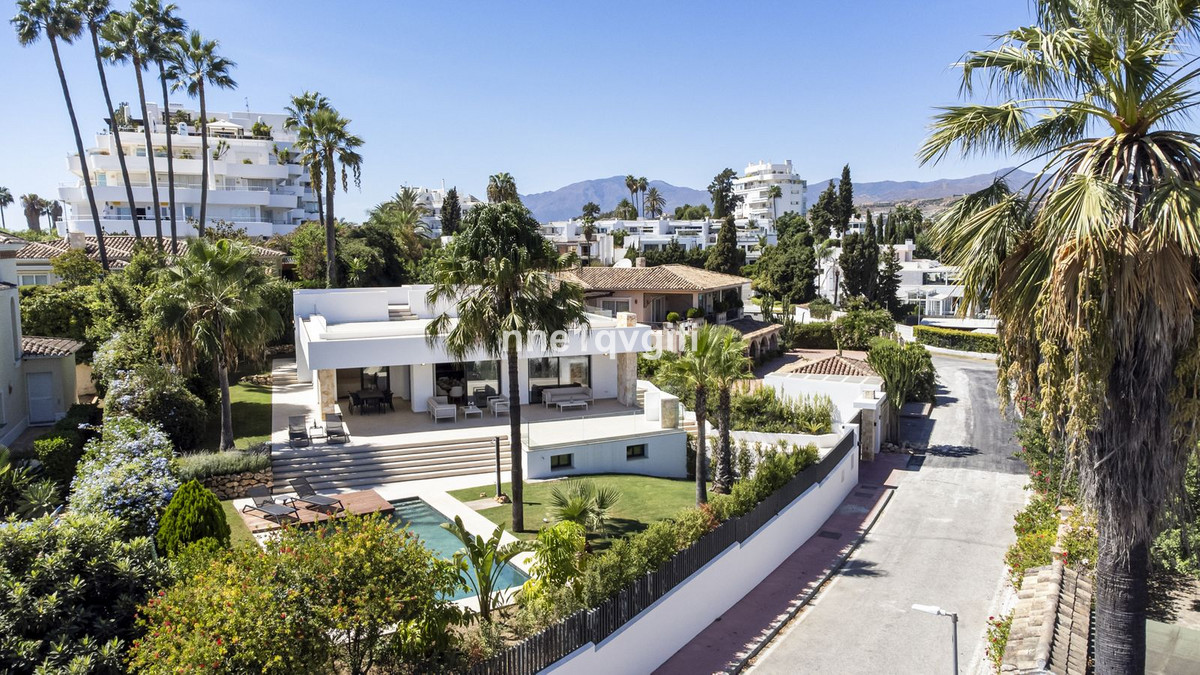 251eeb6e3675fa9dc5552fc7f30e6cf3 - 37