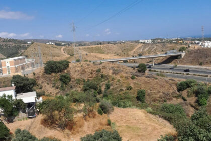 2570e234466486bf77a934fc71e2134c - 19