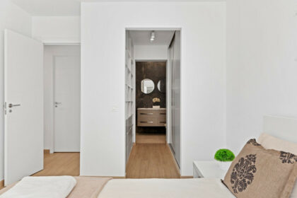 2592a945a9c6d0dfbcd8d5f7a9548e30 - 18