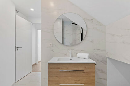 2592a945a9c6d0dfbcd8d5f7a9548e30 - 22