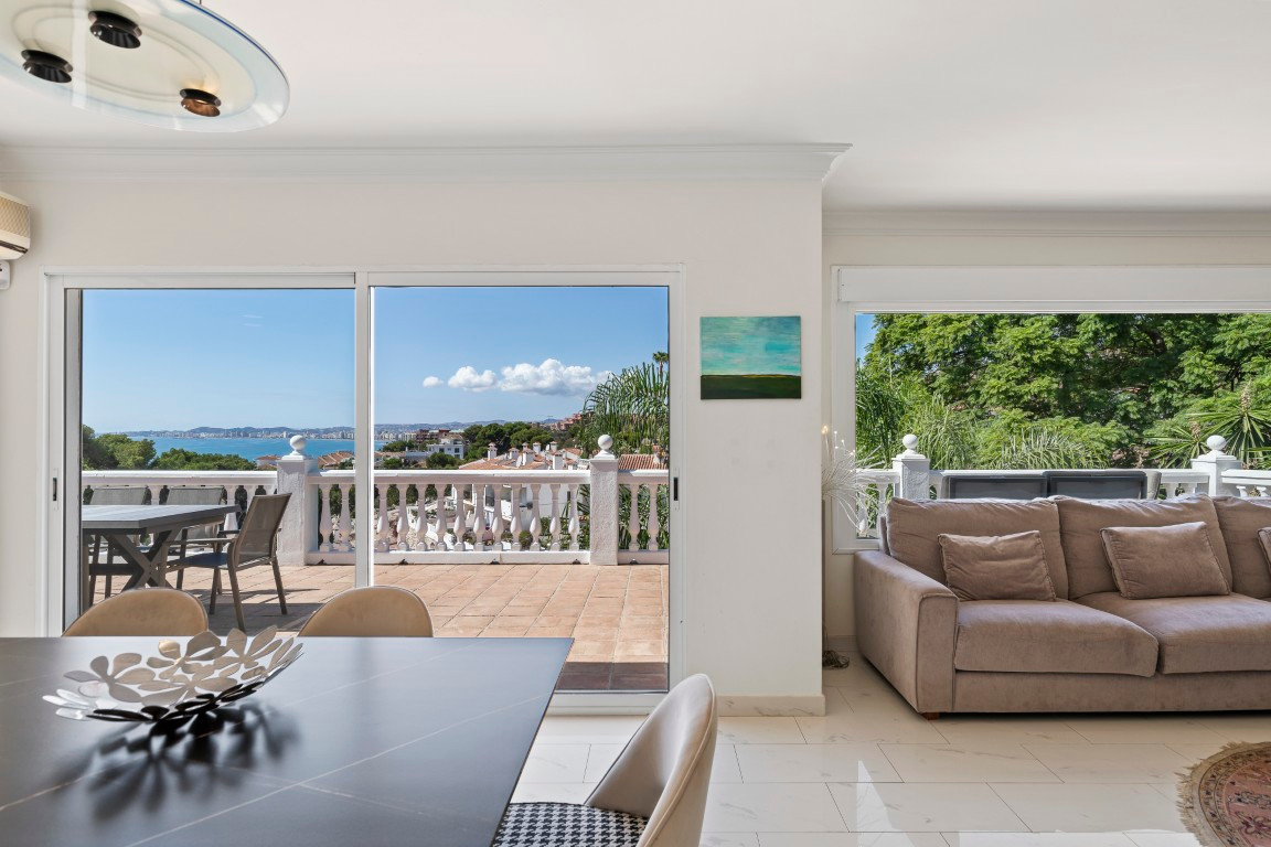 260cc8b086a1280572fa3b611301e54a - 15