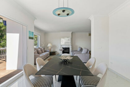 260cc8b086a1280572fa3b611301e54a - 16