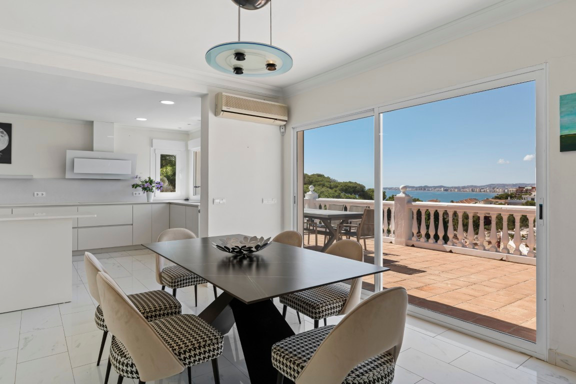 260cc8b086a1280572fa3b611301e54a - 22