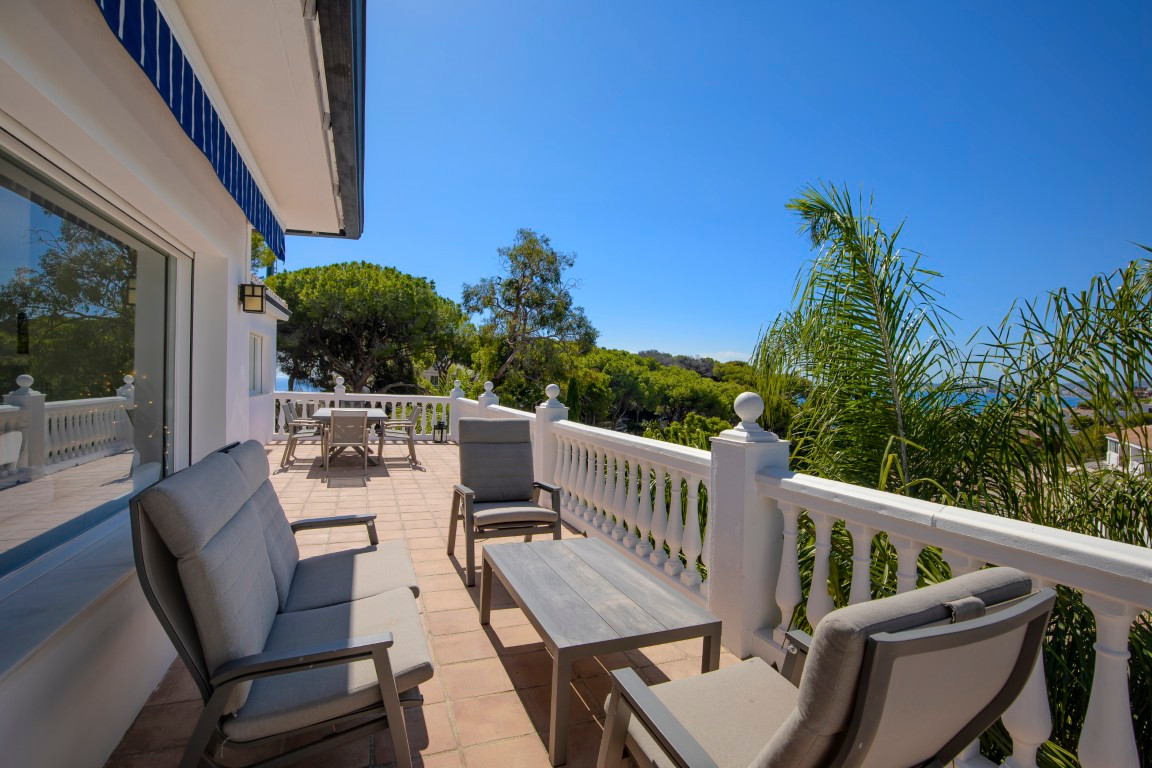 260cc8b086a1280572fa3b611301e54a - 25