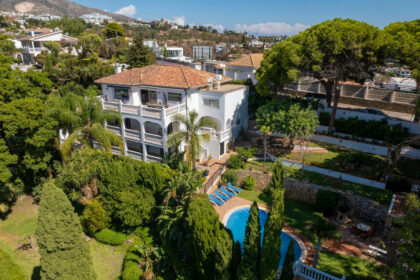 260cc8b086a1280572fa3b611301e54a - 38