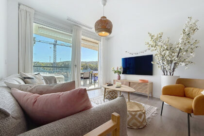 26c4c09c4b13c2959ba0db076aaea46a - 1