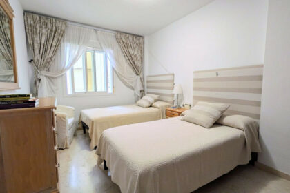 26f0f5bb2a41756089f3659112251f8b - 19