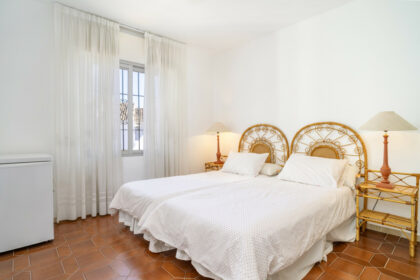 26f29cf9183676bbe4b822cd27903963 - 8