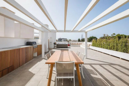 270c05a7f9c4e916c65867ac8855a375 - 31