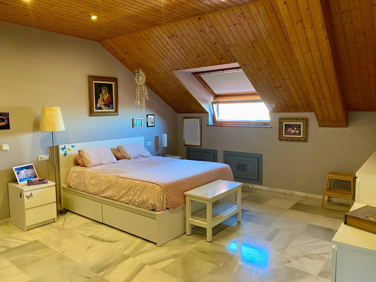 27c178dc8add7808bf7dafe8ba71c91f - 18