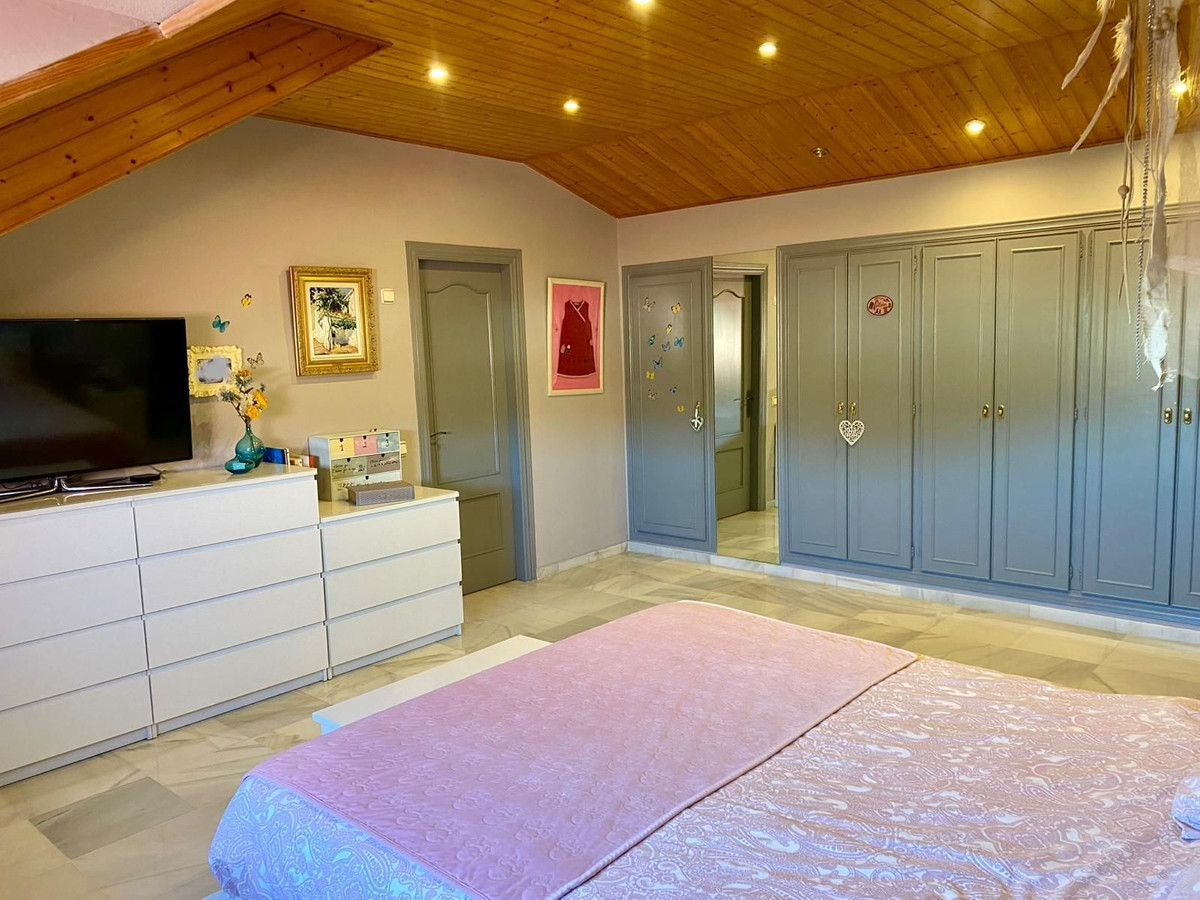 27c178dc8add7808bf7dafe8ba71c91f - 22