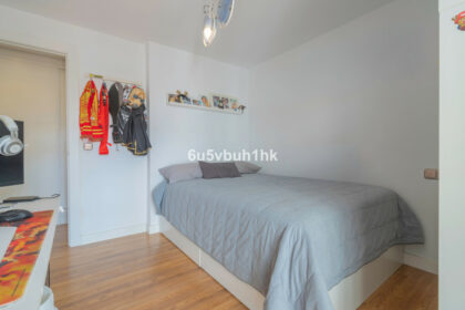 27cec88d0a015832bfd1f5aafecccac8 - 19