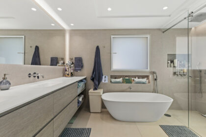 281ea173fc7111aef7540bc780fa26d4 - 24