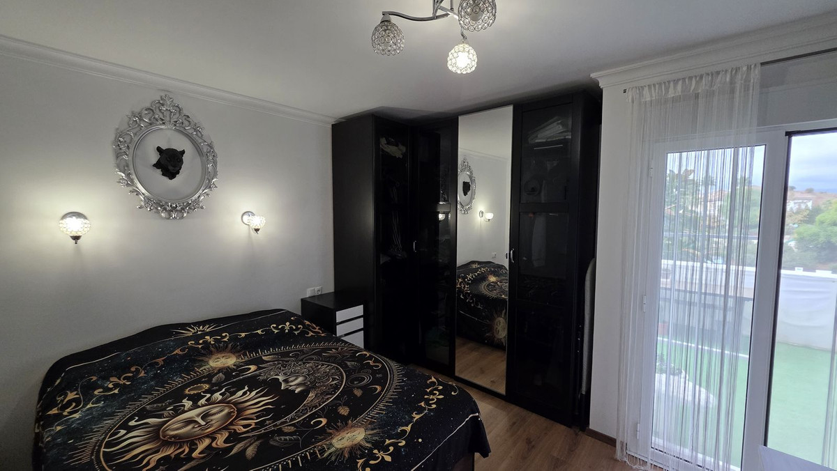 293dfb160fe311569bf901930e65790f - 1