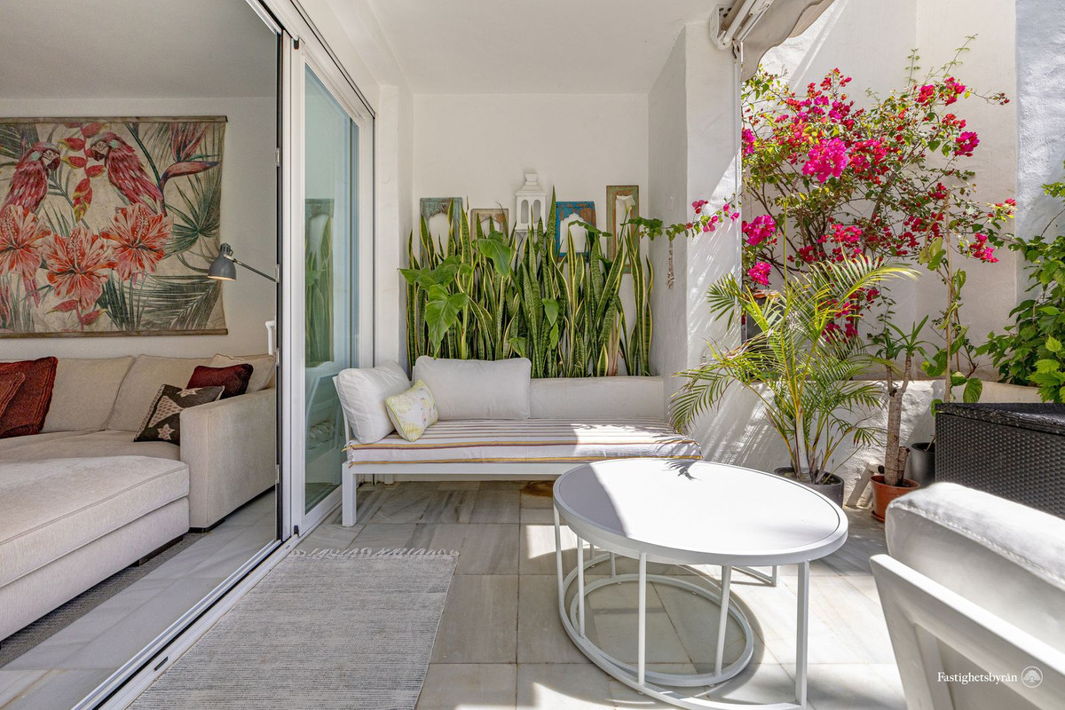 2a9d3a20d6355e157431c455aa7a0aa6 - 10